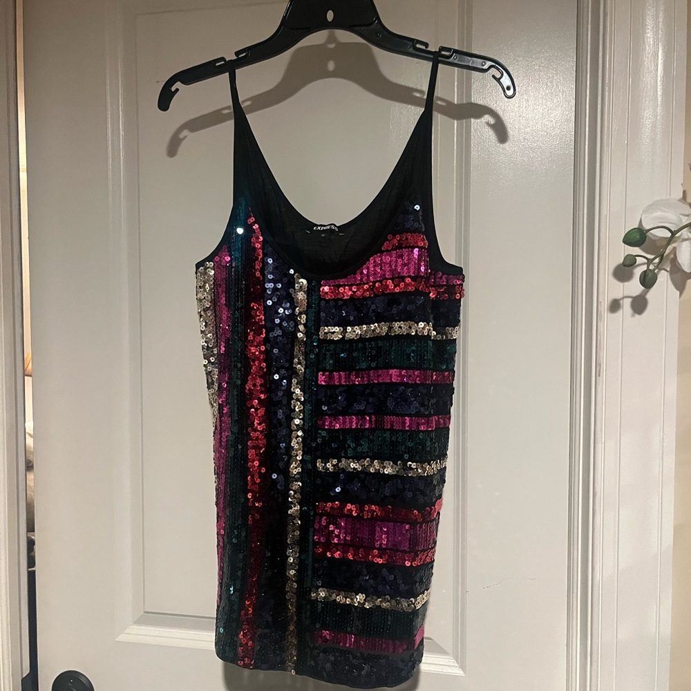 lot (3) of EXPRESS tanks/camis szMED